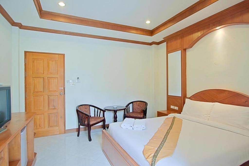 Magnific Patong Hotel Екстериор снимка