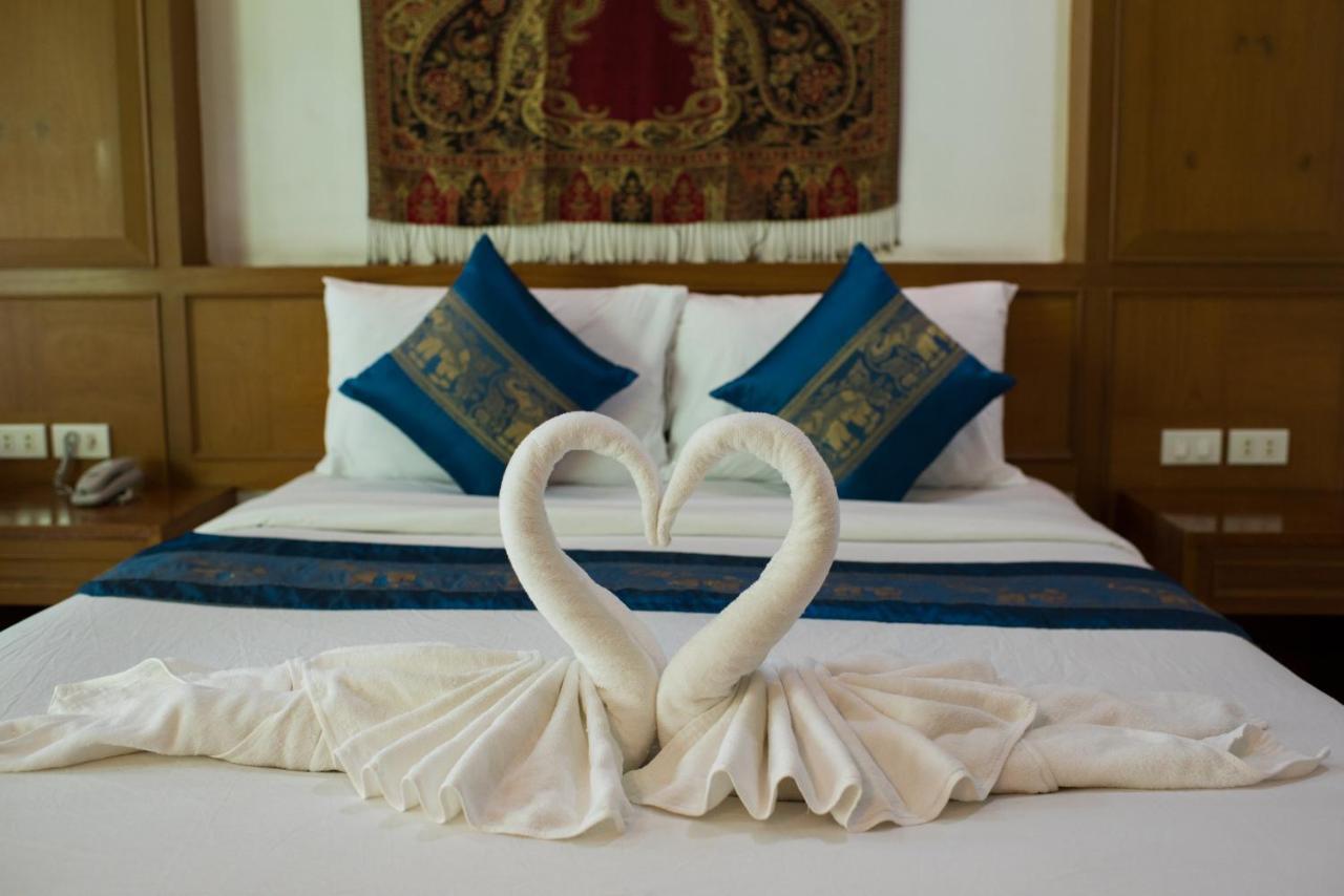 Magnific Patong Hotel Екстериор снимка