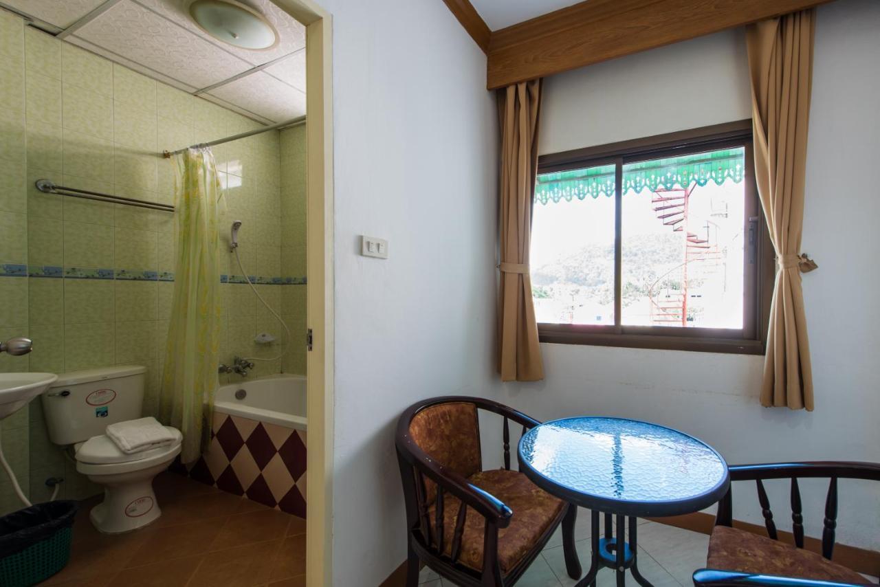 Magnific Patong Hotel Стая снимка